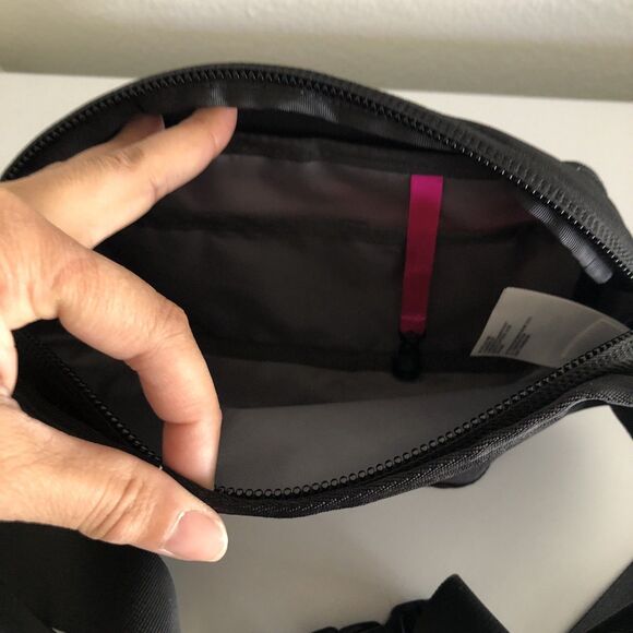 The North Face Waist Pack Fanny Pack Belt Bag – Black with Multicolor Front Pane - Picture 5 of 10